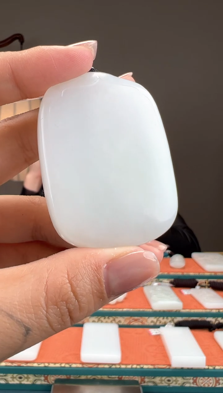 【闪购商品】和田玉颈饰未镶嵌1