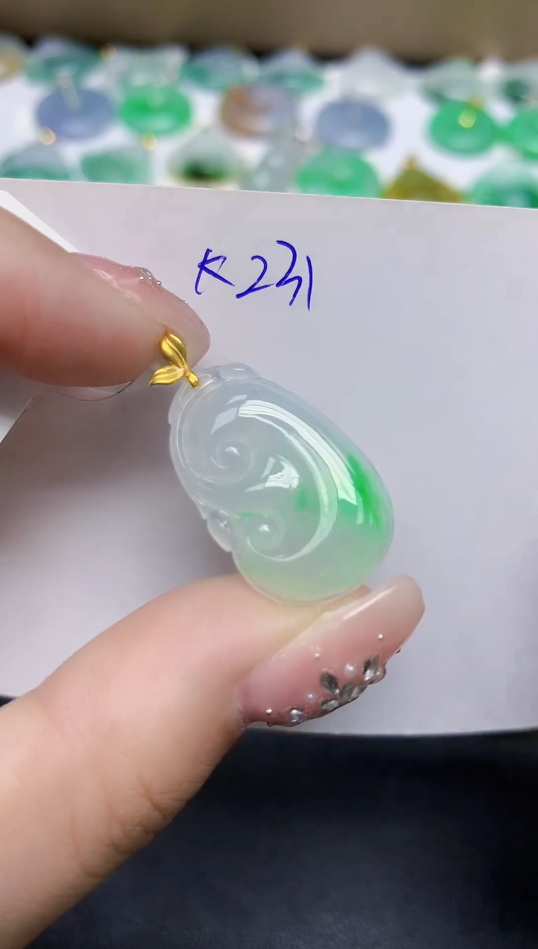 颈饰18K金镶嵌翡翠天然缅甸翡翠A货翡翠百元以上9元证书费自理