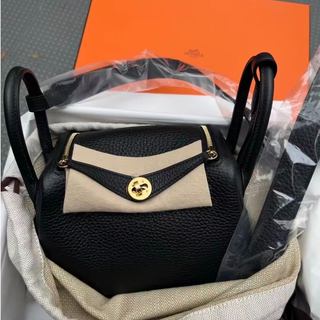 未使用 Hermes/爱马仕 大头活动 Lindy Mini 黑色TC皮W刻金扣包
