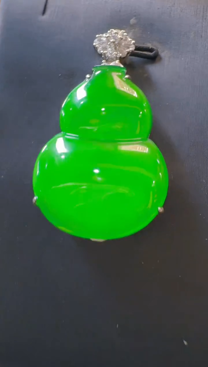 吊坠(赠链)银S925镶嵌翡翠天然A货翡翠