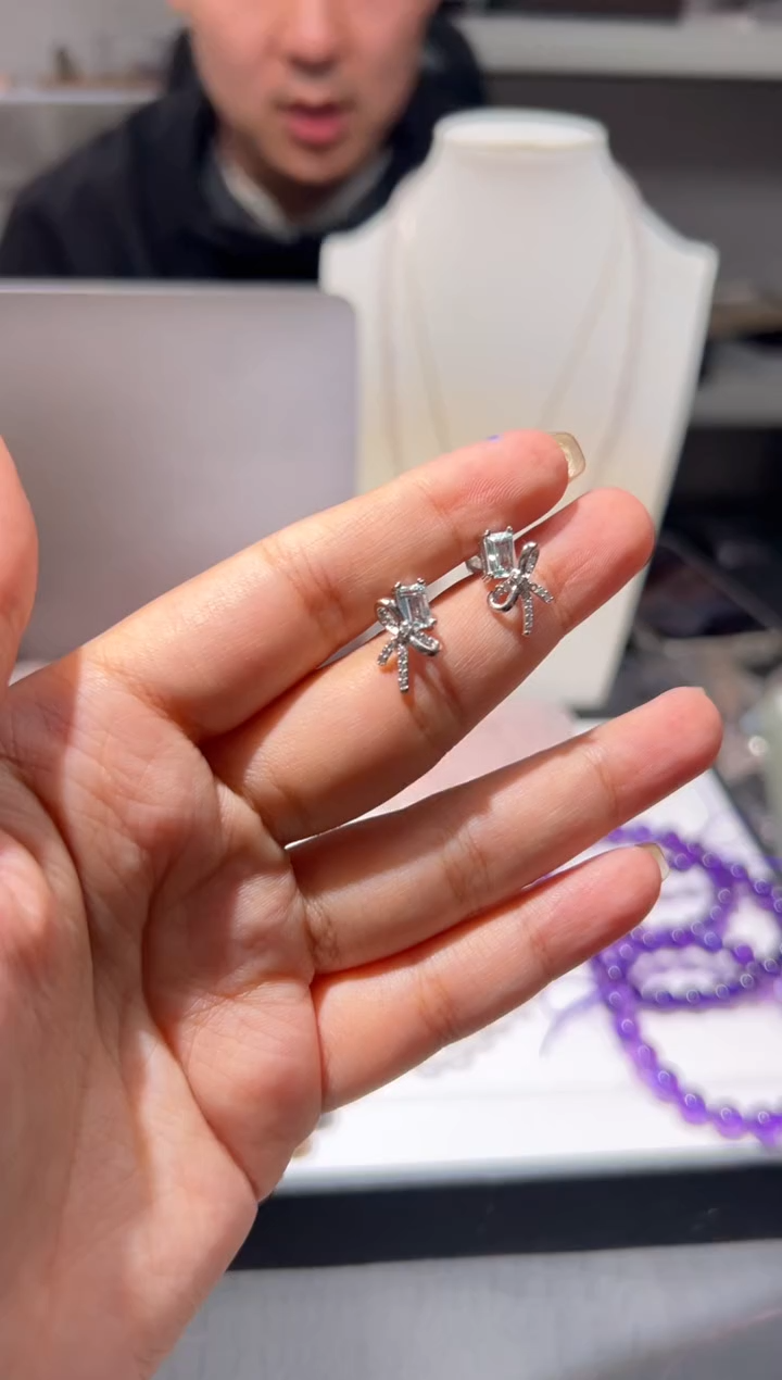 银S925镶嵌耳坠海蓝宝石天然海蓝宝石耳钉一对