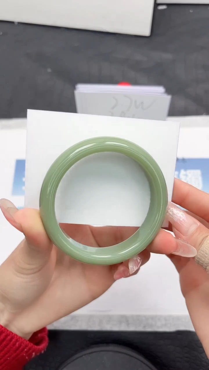 【闪购商品】石英质玉手镯未镶嵌N218-58