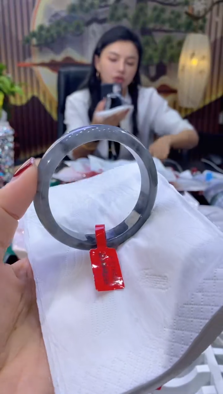 翡翠手镯未镶嵌多人07786