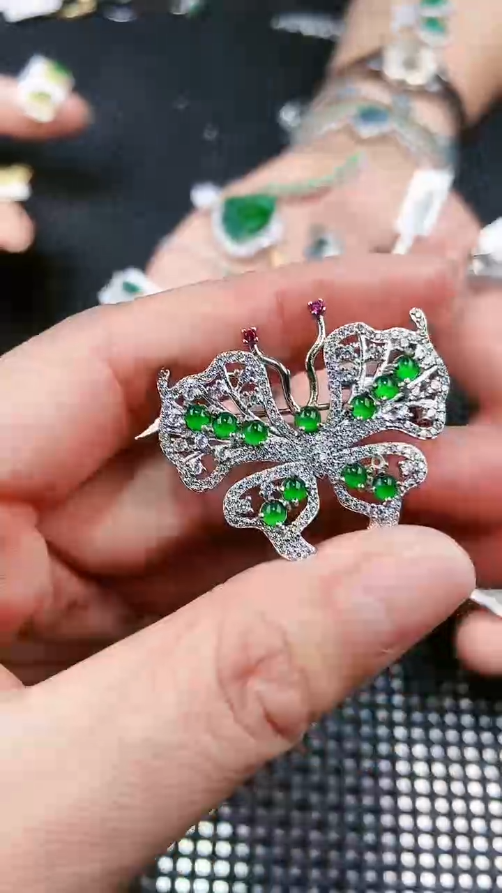 【闪购商品】翡翠吊坠(不含链)未镶嵌11111111