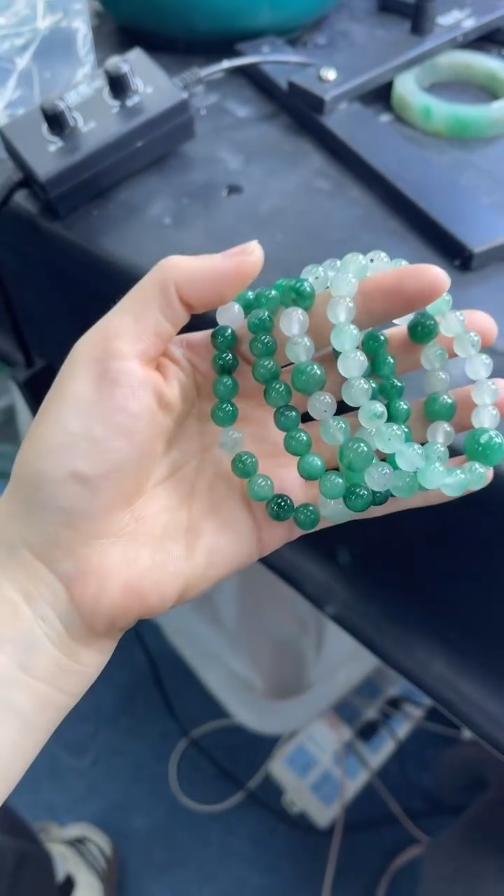 【闪购商品】石英质玉手串未镶嵌天然非洲翠手串多样性发一件