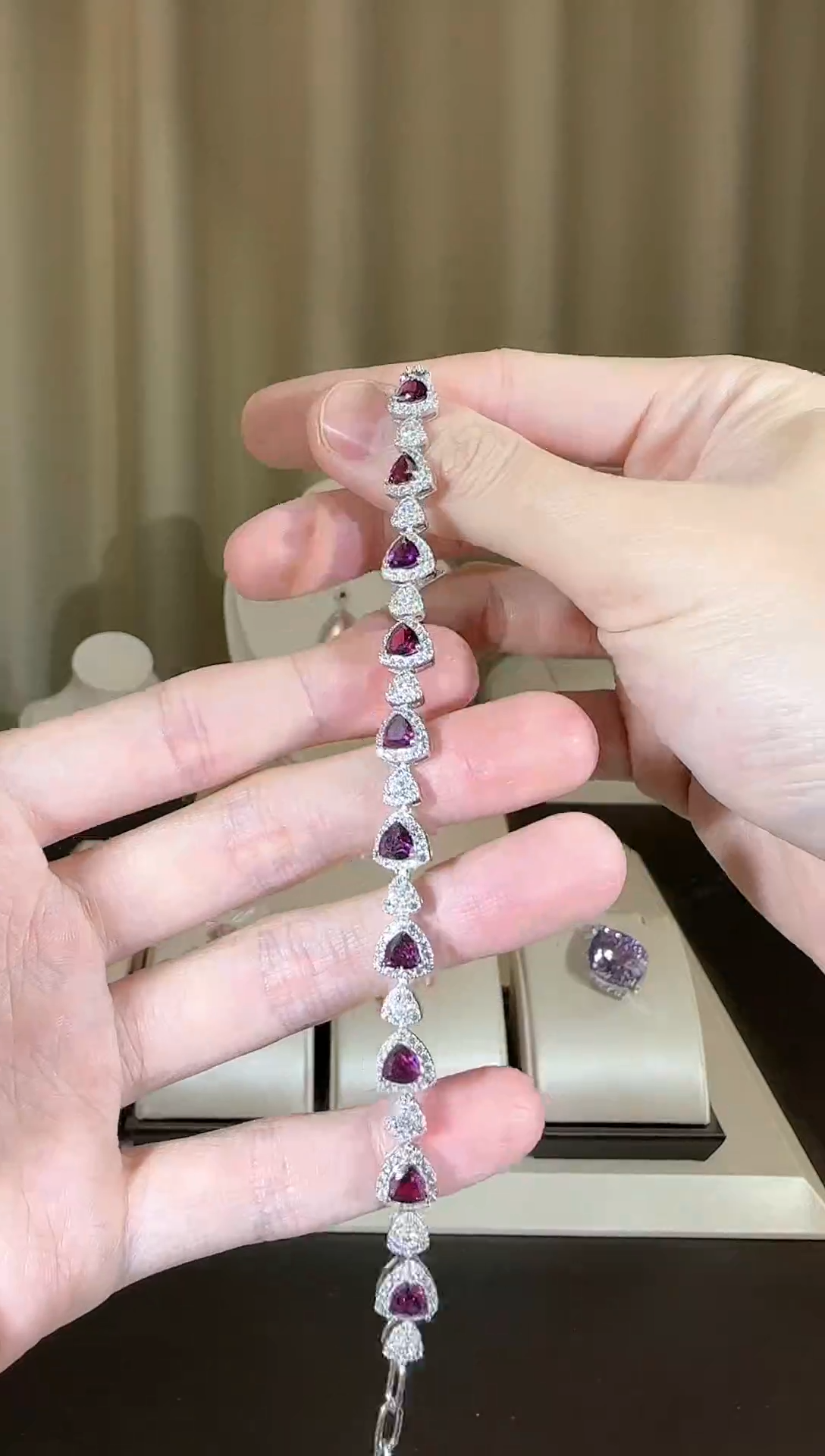 【闪购商品】石榴石（紫牙乌）手链银S925镶嵌设计款