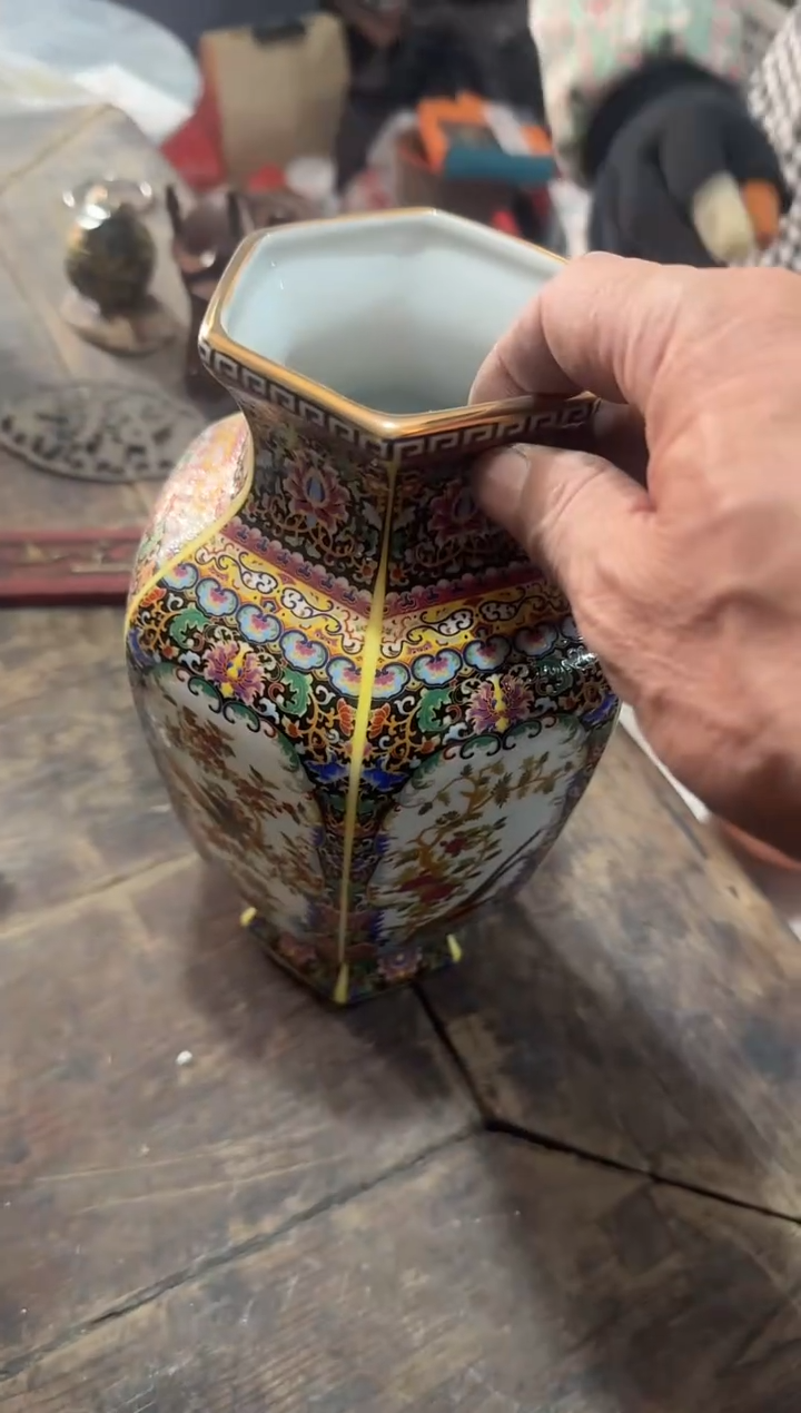 茶盏心**行直播闪购改价链接