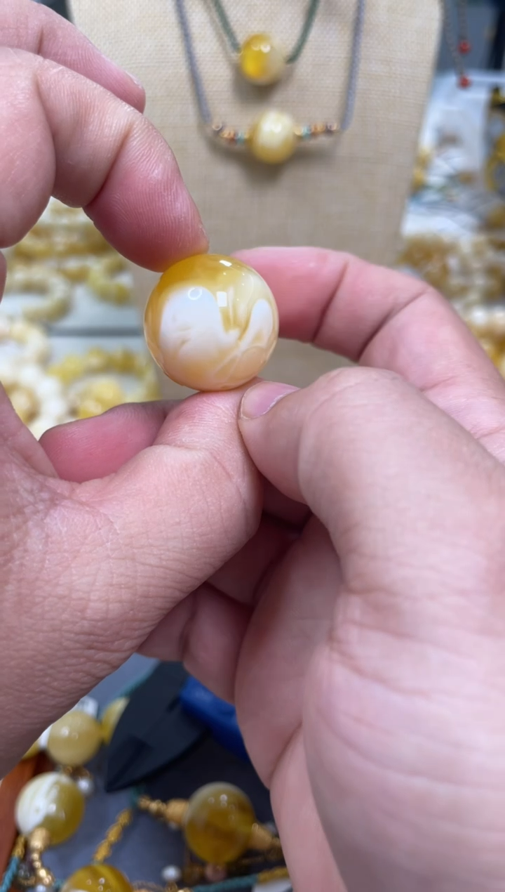 【闪购商品】琥珀颈饰未镶嵌原矿俄料蜜蜡圆珠22mm