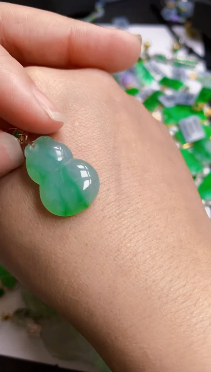 【闪购商品】翡翠颈饰18K金镶嵌吊坠