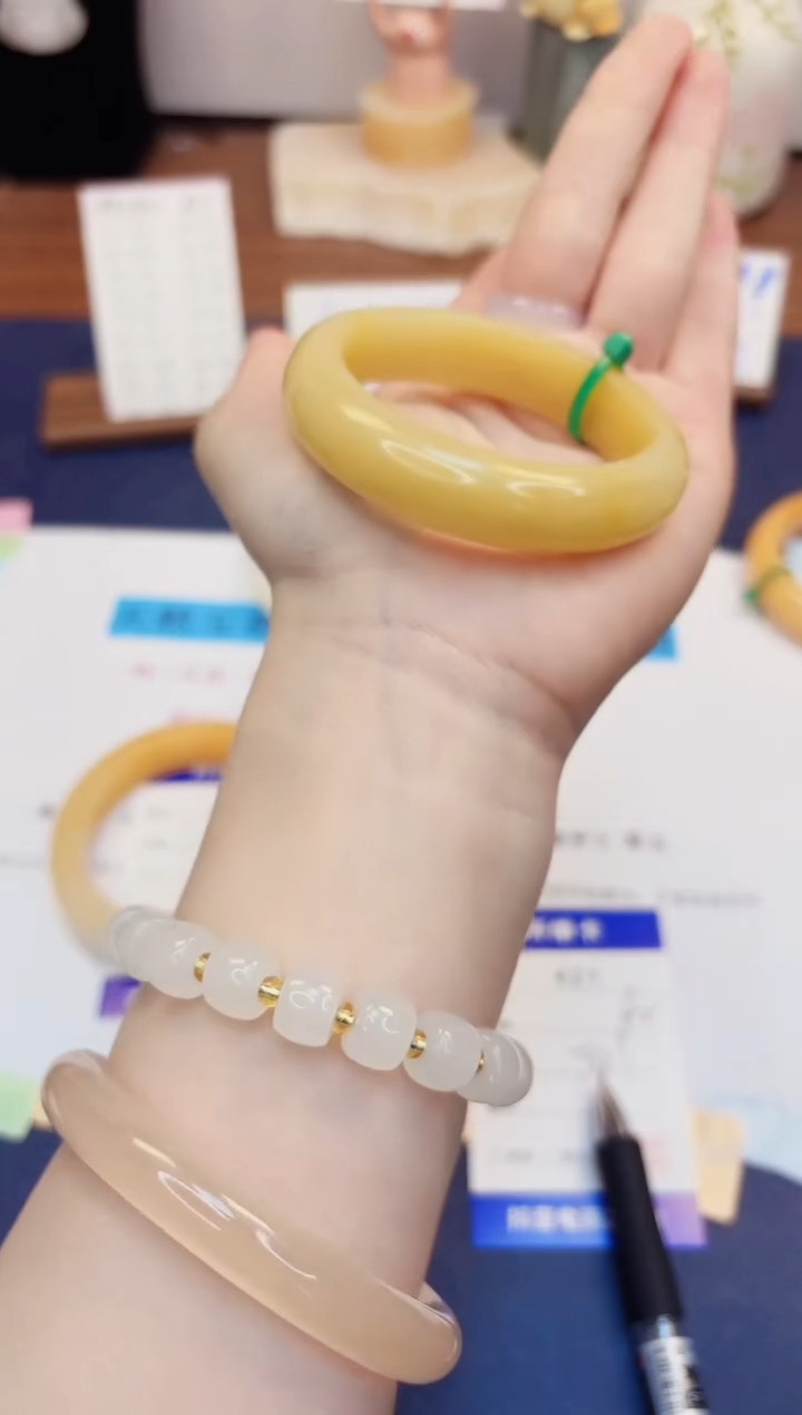 【闪购商品】石英质玉手镯未镶嵌421-财气镯-圈口52