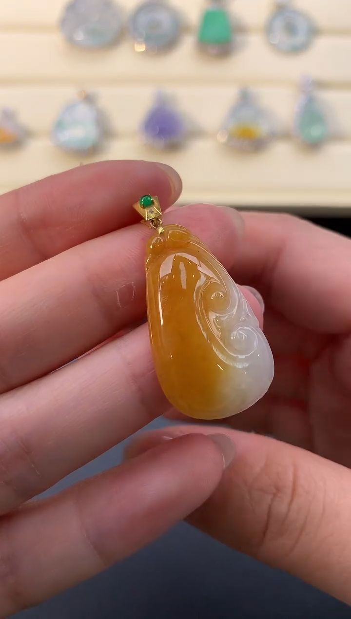 【闪购商品】翡翠颈饰18K金镶嵌D749      