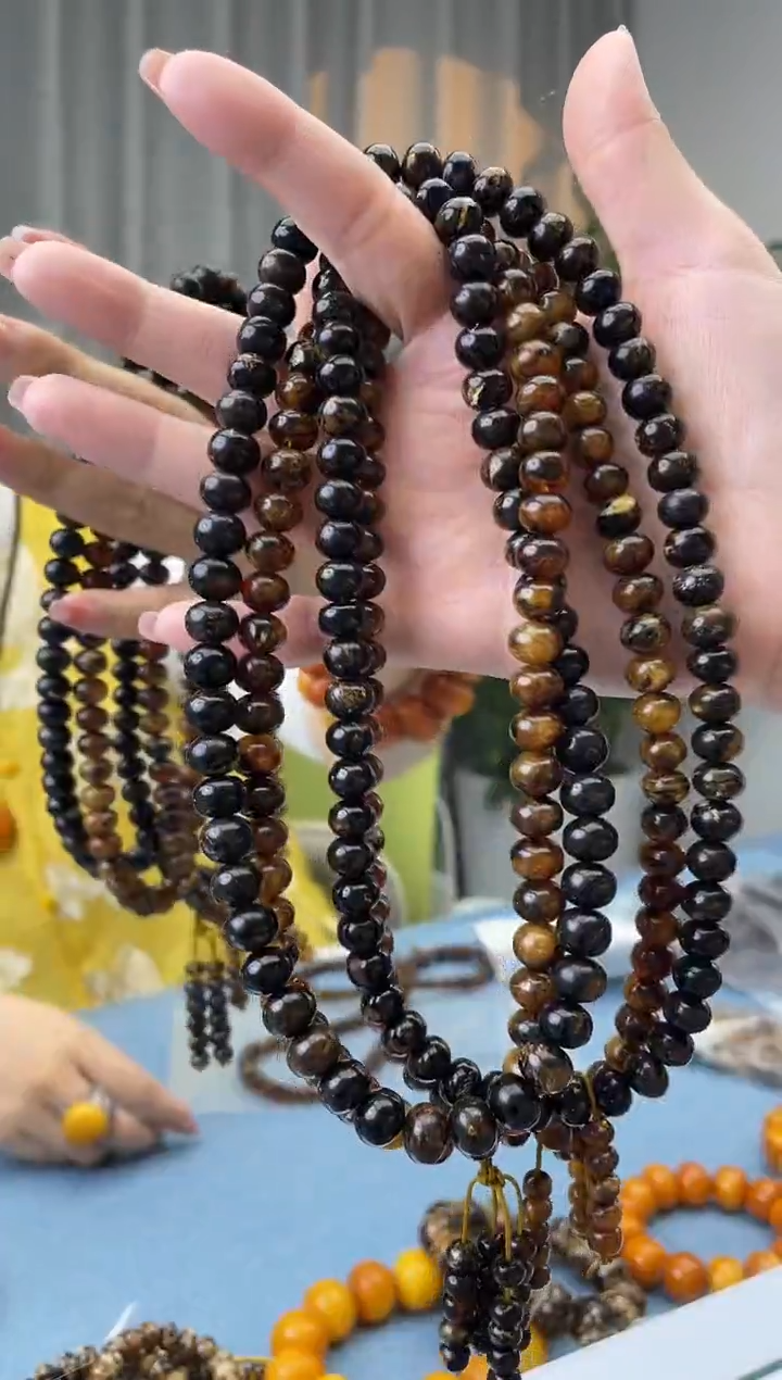 【闪购商品】琥珀珠宝奇石未镶嵌假一罚十，多样性发一件043.9