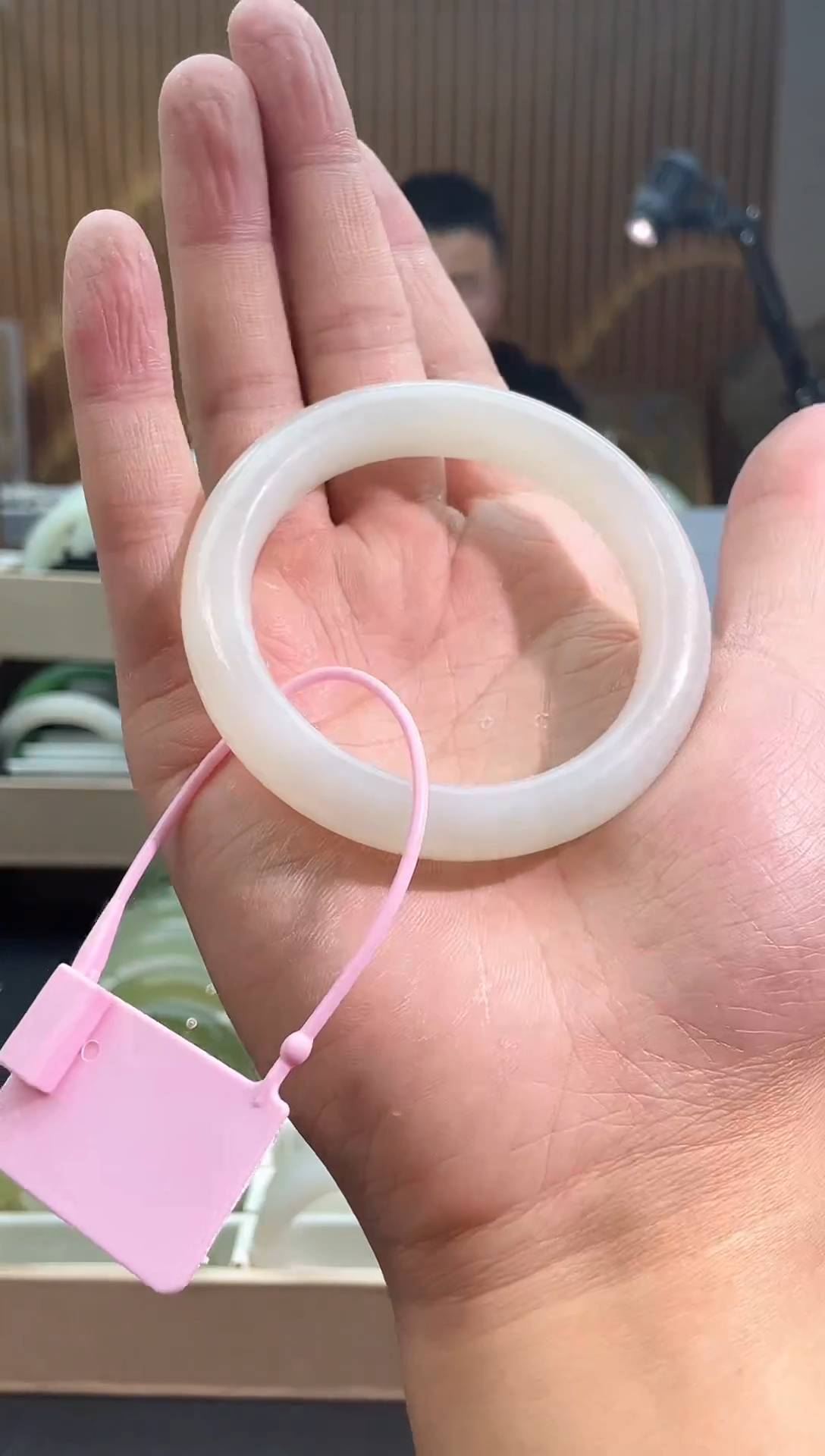 【闪购商品】和田玉手镯未镶嵌57圈口手镯