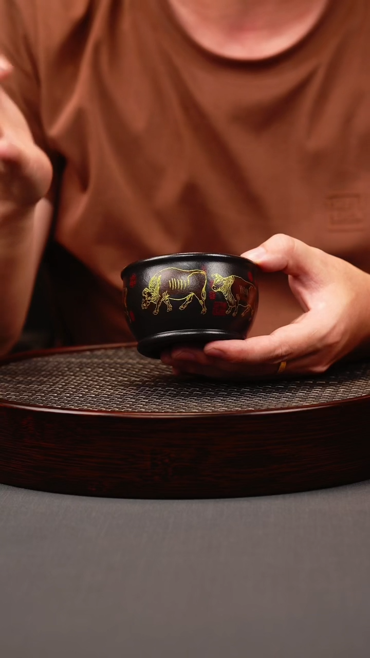 茶壶紫砂石黄五牛