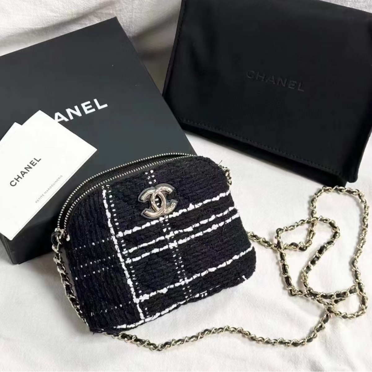 99新 Chanel/香奈儿 小花6珊 贝壳毛呢 黑色 斜挎包