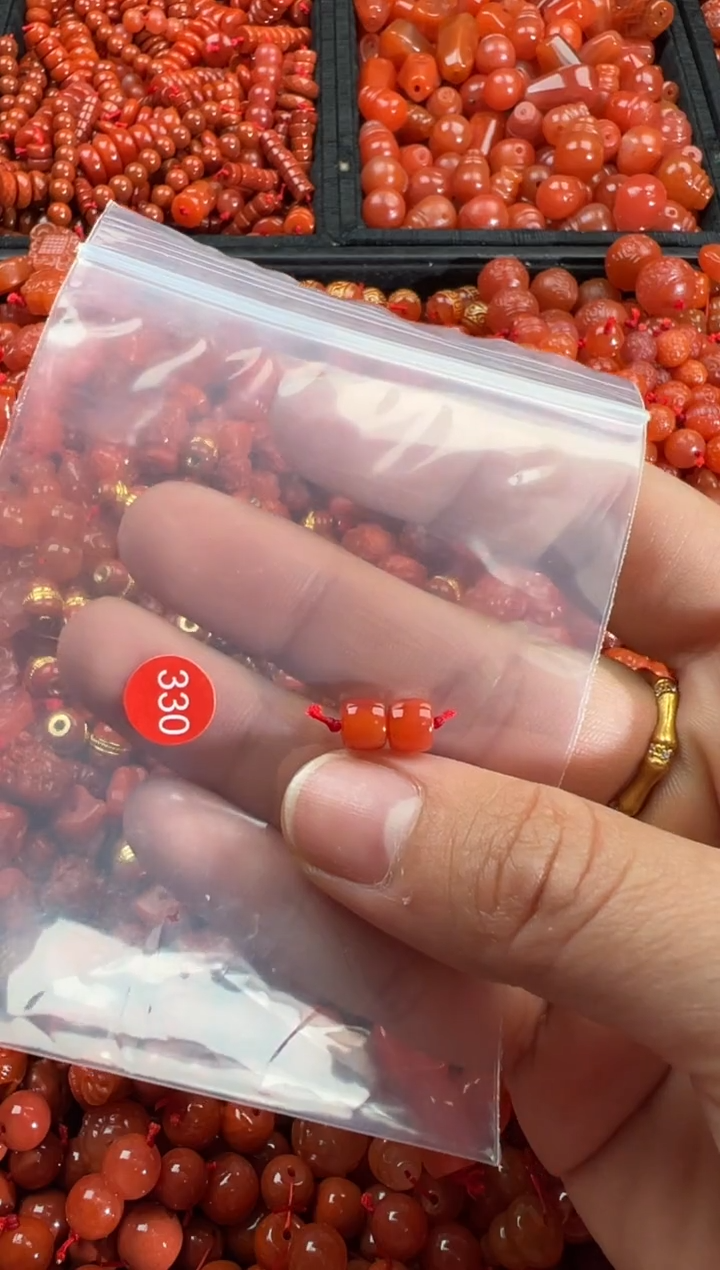 【闪购商品】南红玛瑙颈饰未镶嵌1