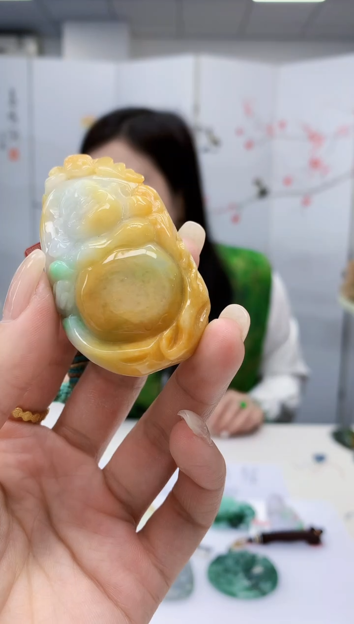 【闪购商品】定制翡翠未镶嵌4852lr-毛货挂件141