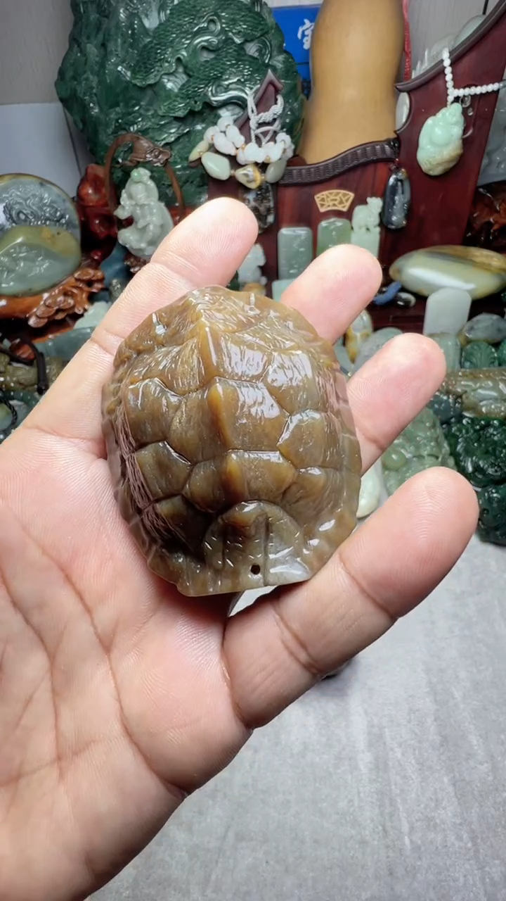 和田玉未镶嵌把件-