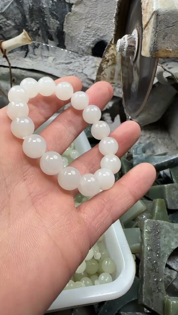 【闪购商品】和田玉颈饰未镶嵌手串 