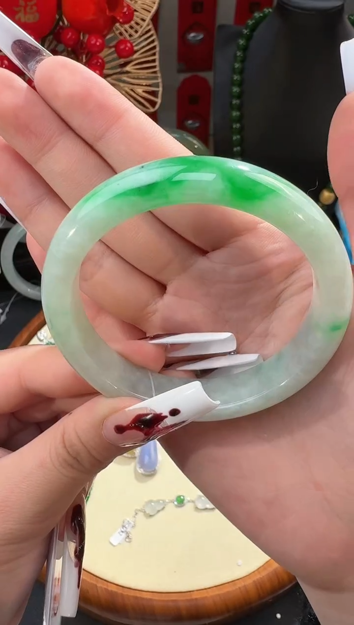 【闪购商品】翡翠手镯未镶嵌手镯