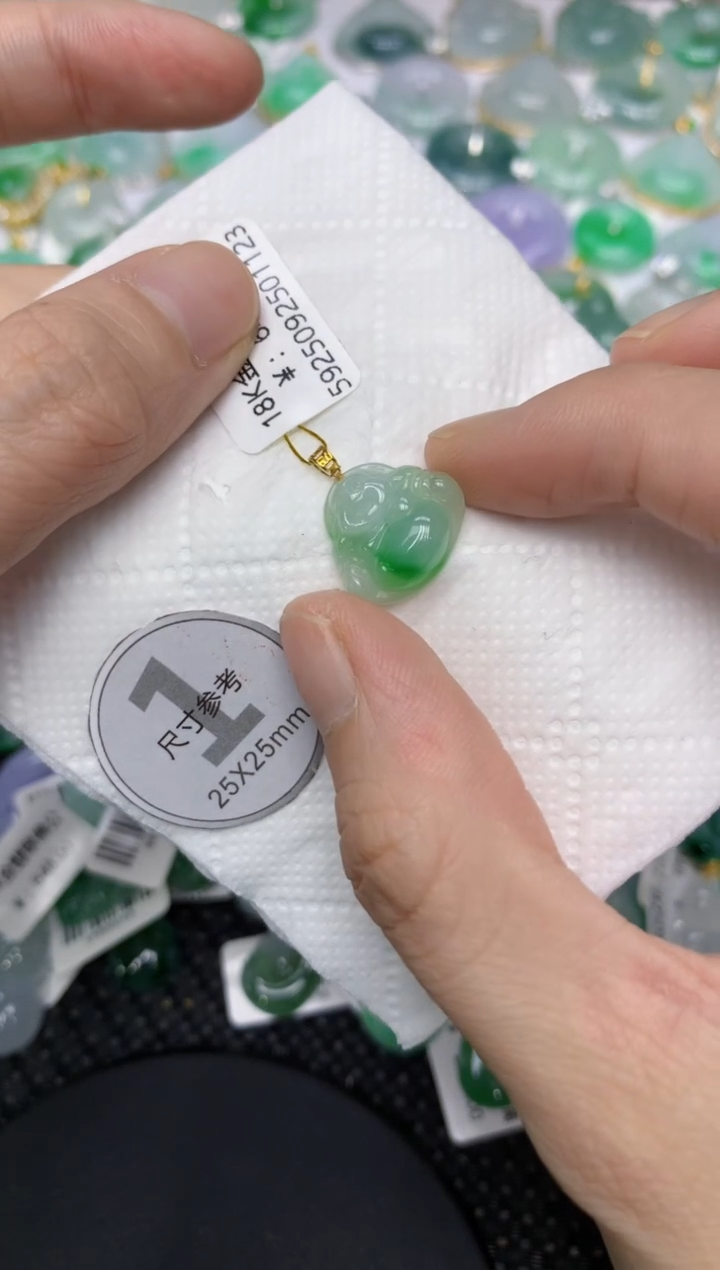 颈饰18K金镶嵌翡翠11111111