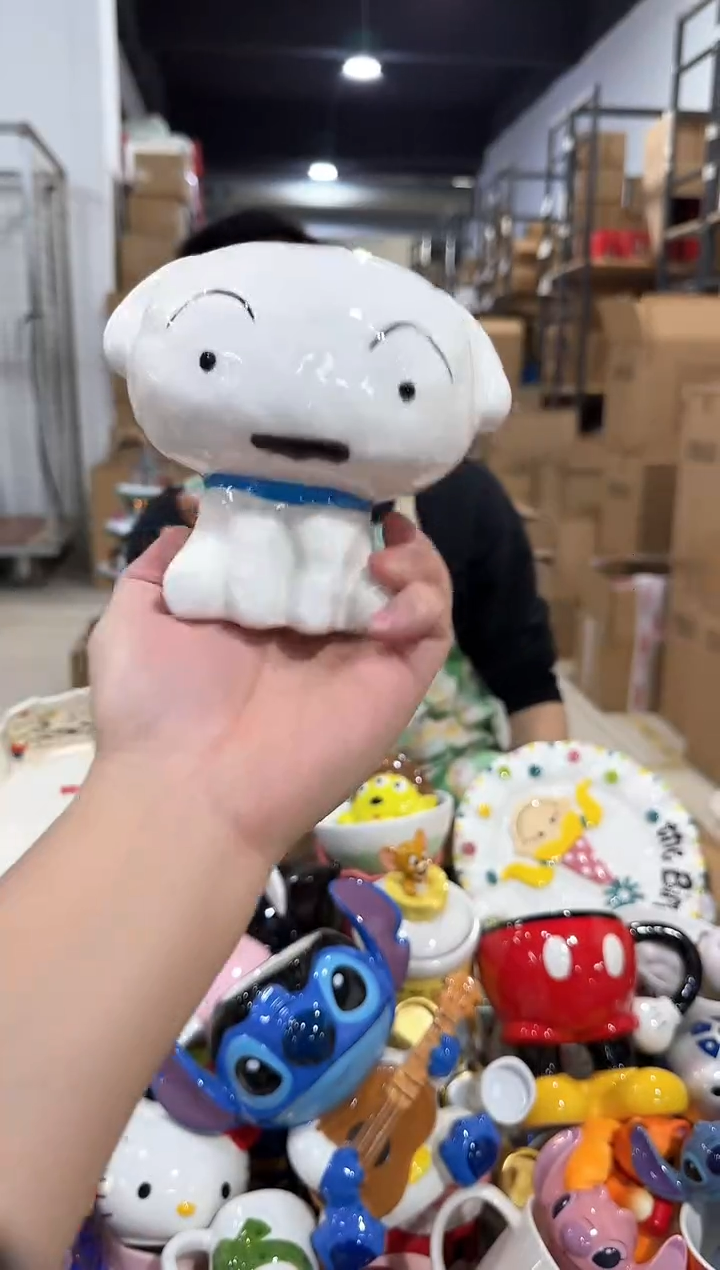 瓷片小白钱罐     