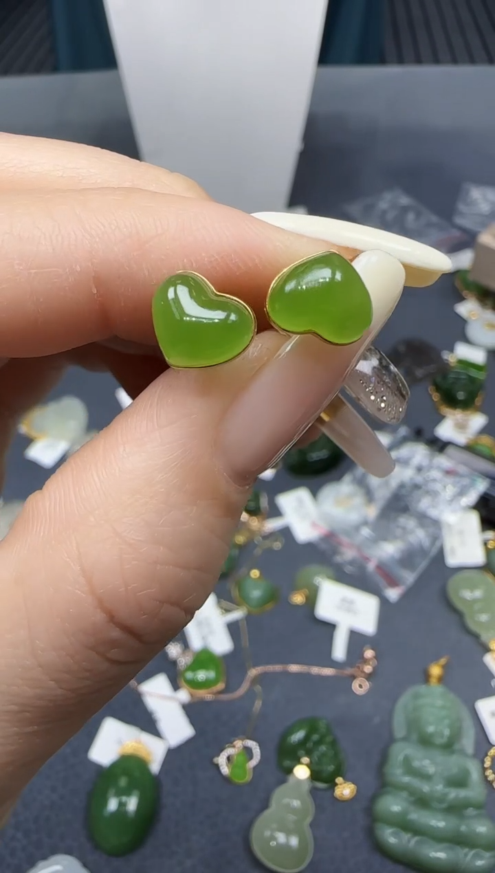 【闪购商品】和田玉耳饰18K金镶嵌1