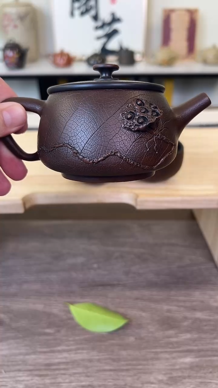 风****️200莲蓬菩提纹单壶 。