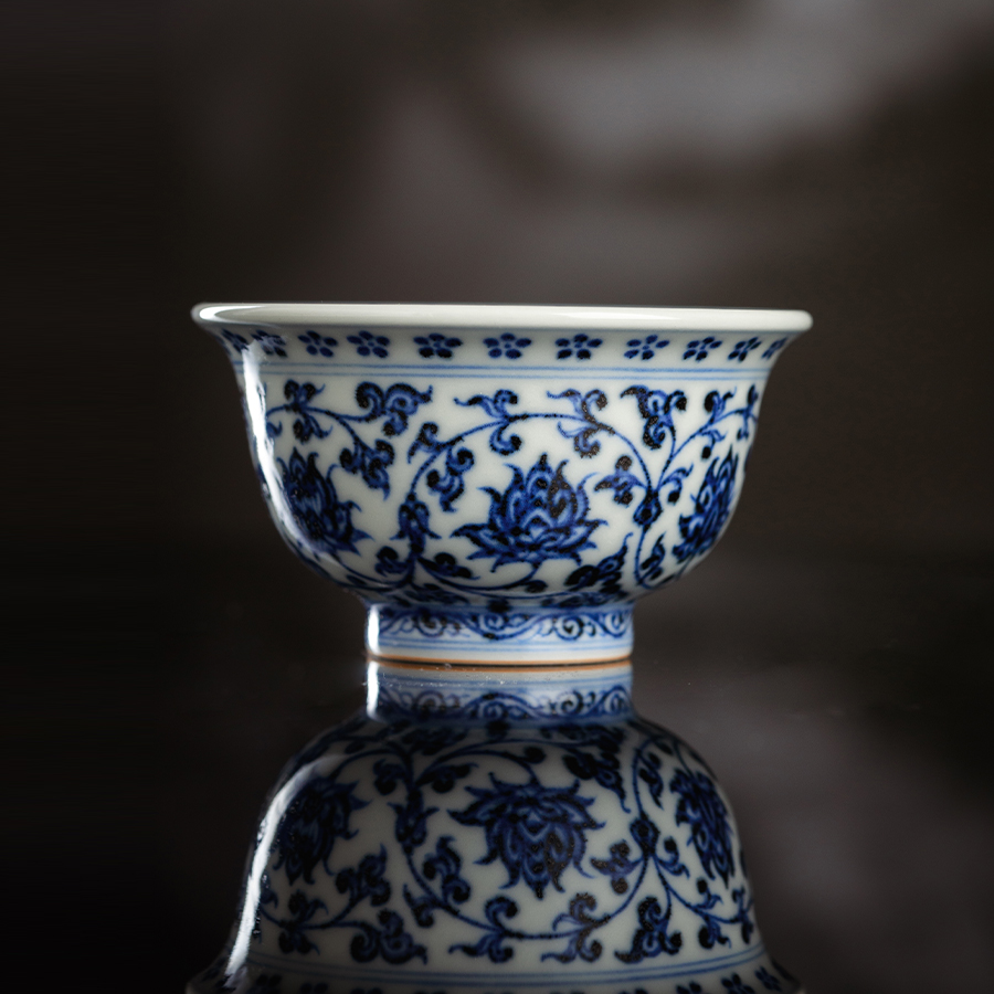 预售 瓷语慕古缠枝莲内外绘满工小压手杯