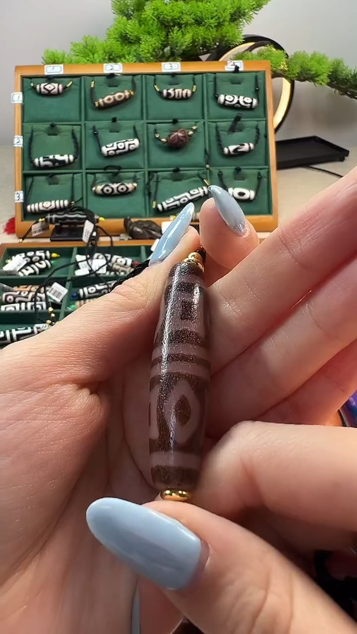 玛瑙/玉髓（覆膜）颈饰合金30.（微瑕）