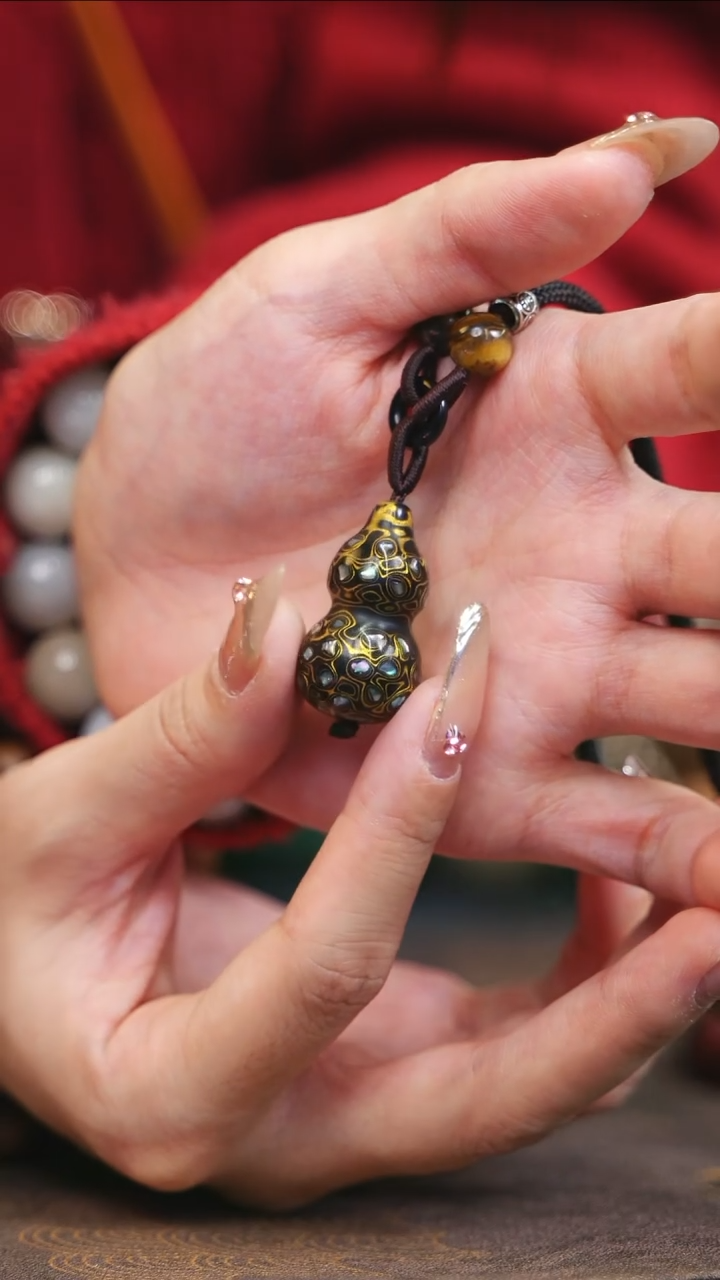 【闪购商品】黑金大漆紫光檀螺钿小脖挂