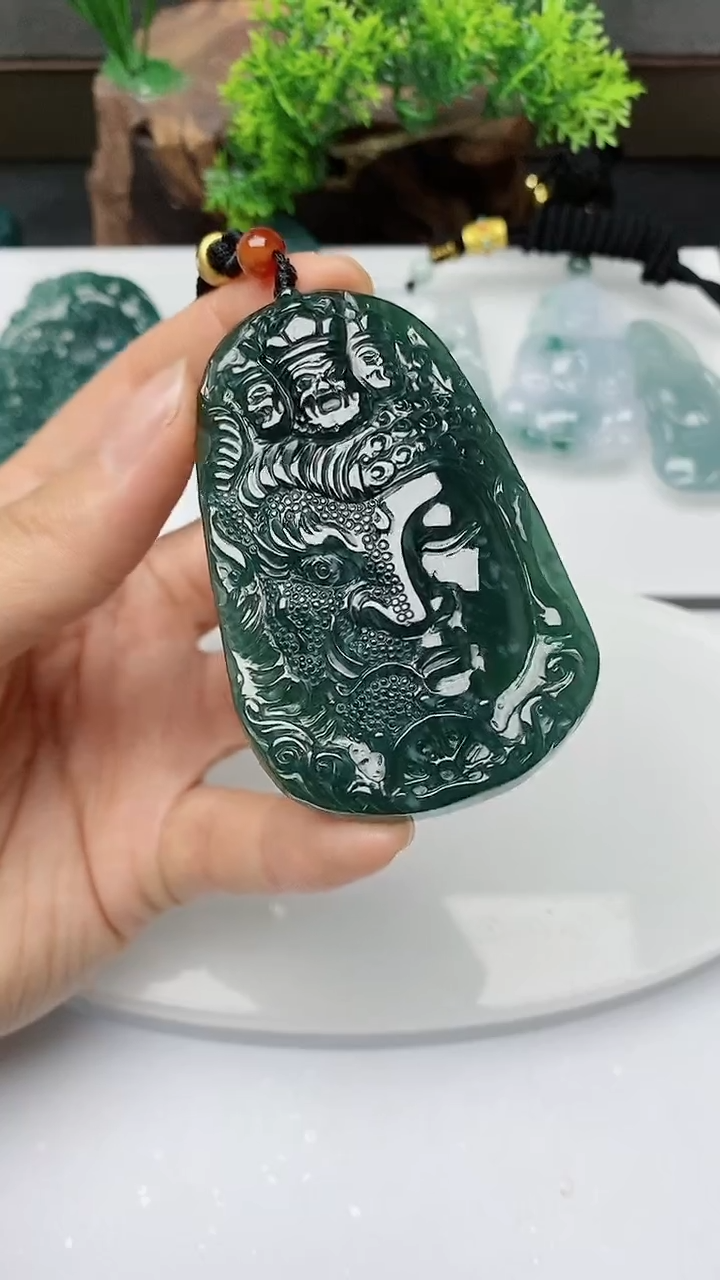 【闪购商品】翡翠颈饰未镶嵌