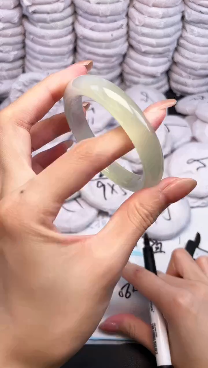 手镯玛瑙/玉髓未镶嵌3052