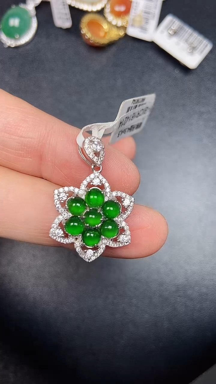 银S925镶嵌戒指翡翠6900