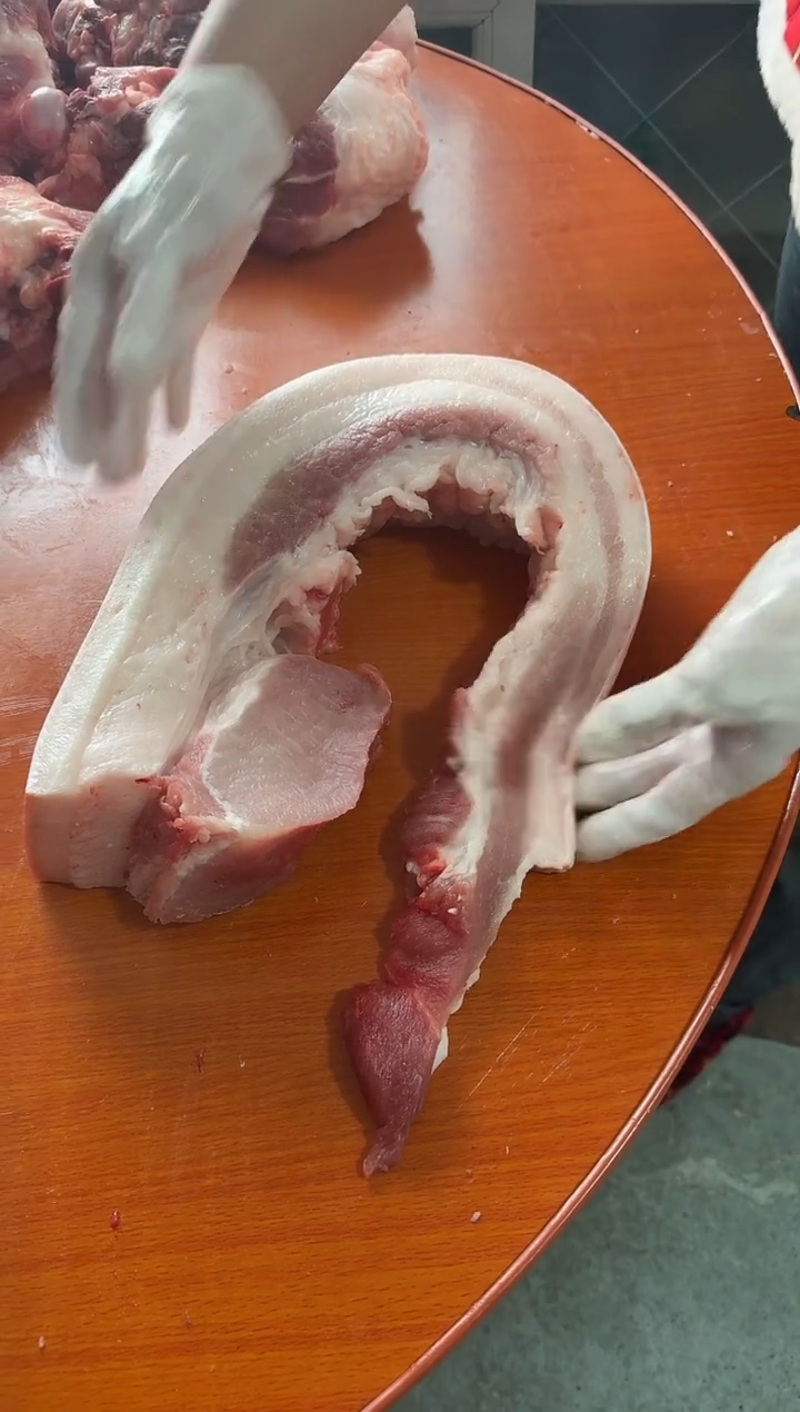 中国大陆180食用农产品乡**运猪五花肉2.46乡音好运