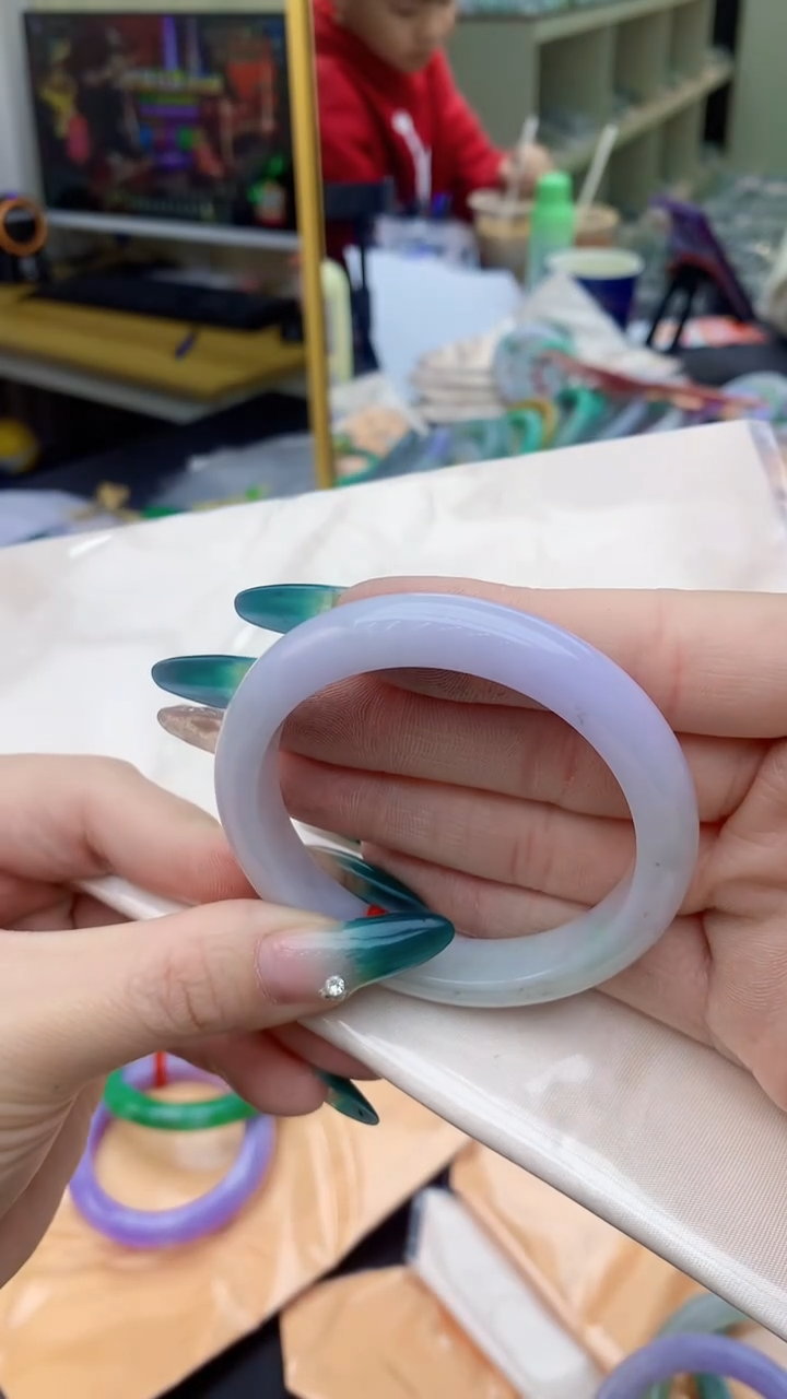 【闪购商品】翡翠手镯未镶嵌0833742400