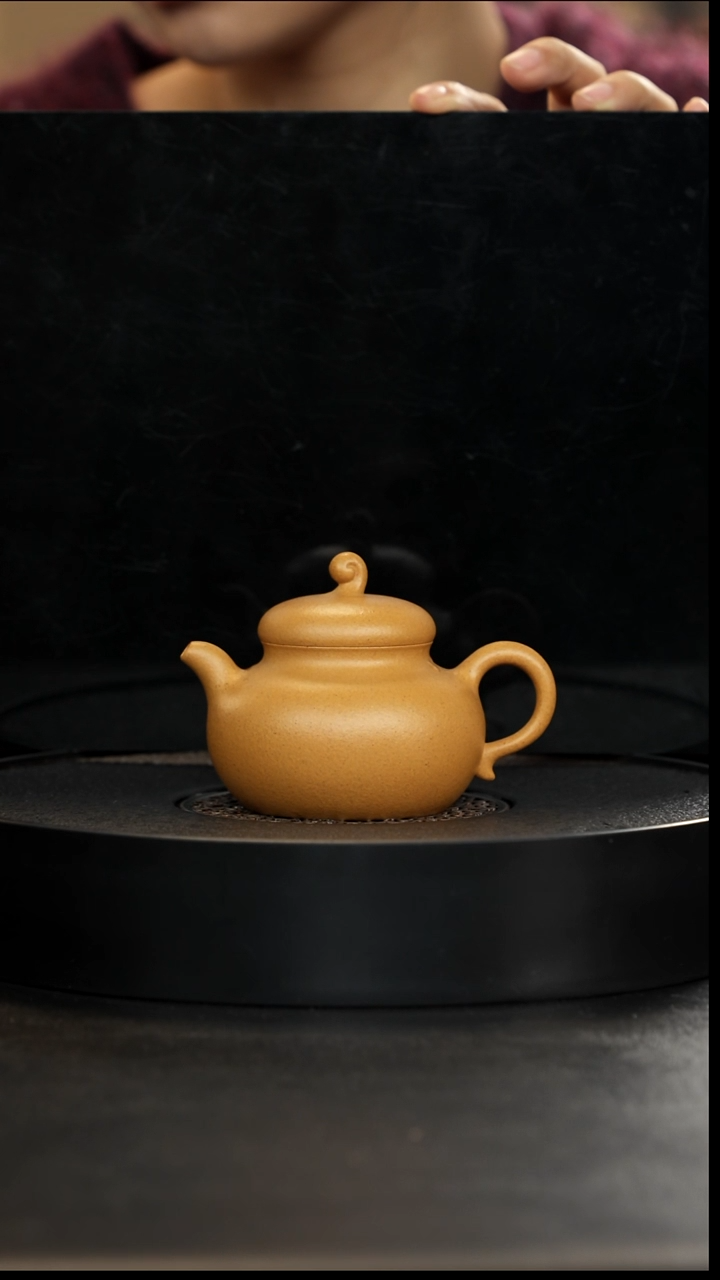 茶壶紫砂精挑明清老宕口黄金段葫芦150cc