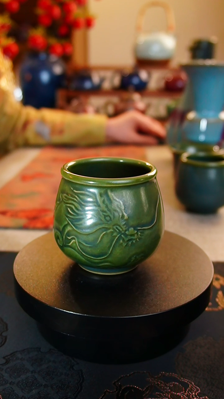 【闪购商品】瓷片龙  刻绘罗汉杯  颜