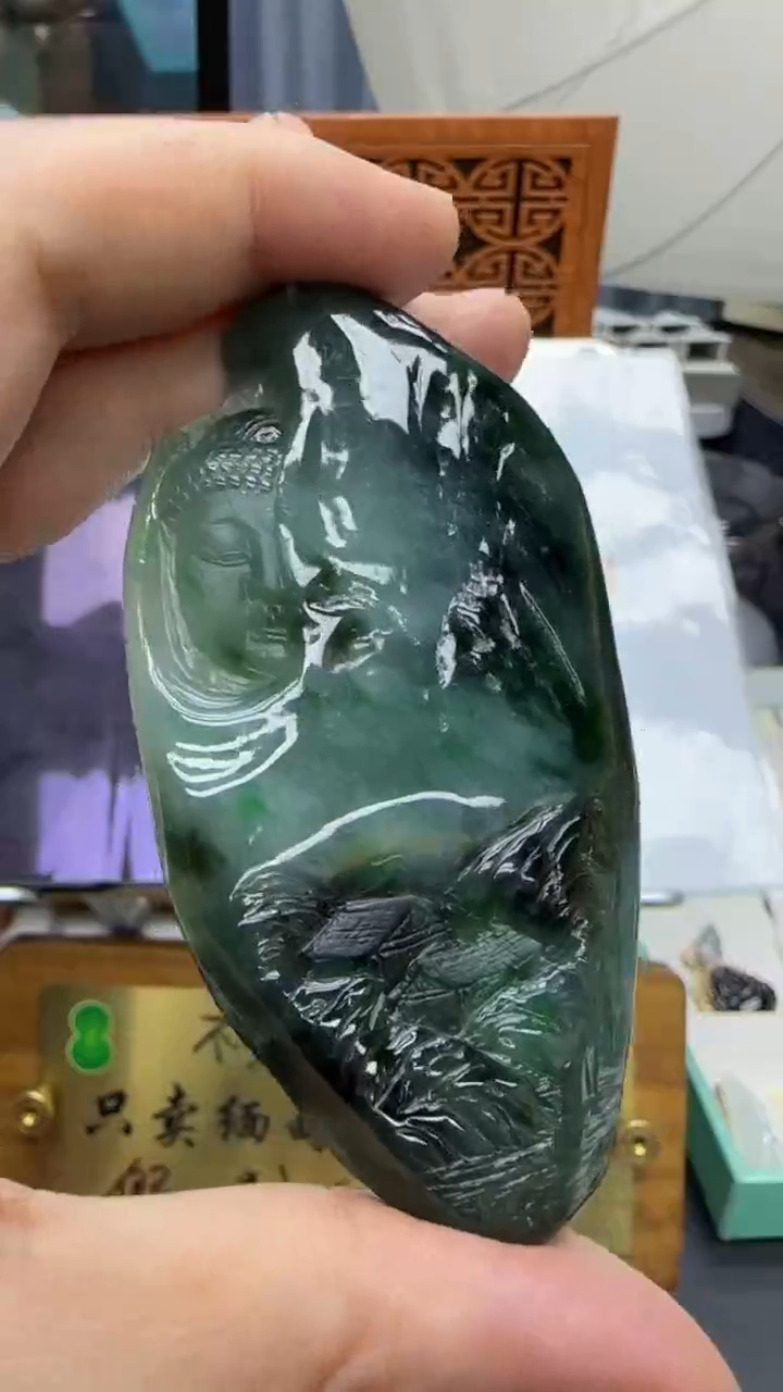 【闪购商品】翡翠挂件未镶嵌国雕谢林工（定制退货扣1000元）