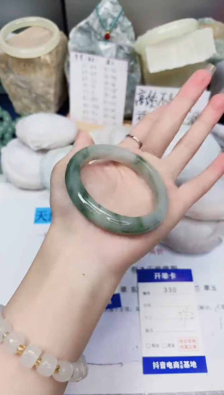 【闪购商品】石英质玉手镯未镶嵌330-天山翠-圈口54