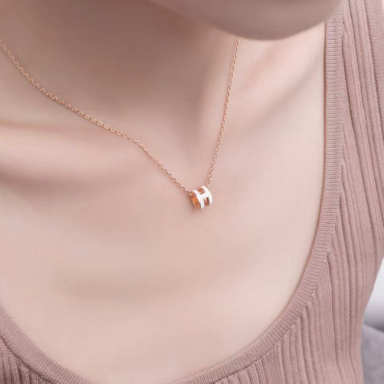 未使用 Hermes/爱马仕 mini pop h白色玫瑰金吊坠