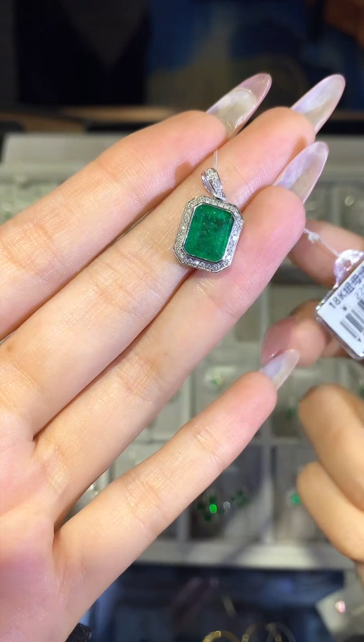 【闪购商品】祖母绿吊坠（不含链）18K金镶嵌a362