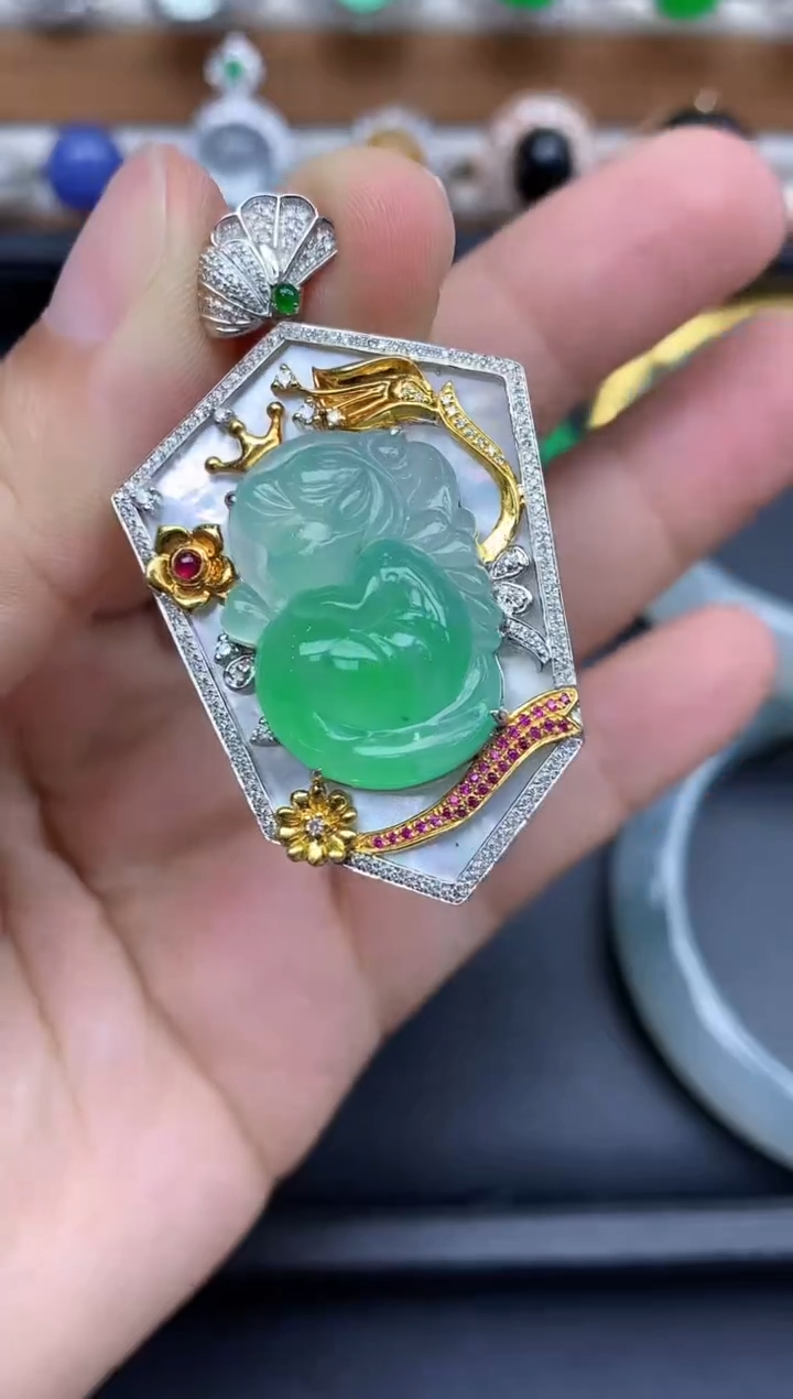 颈饰18K金镶嵌翡翠599-中国好珍宝