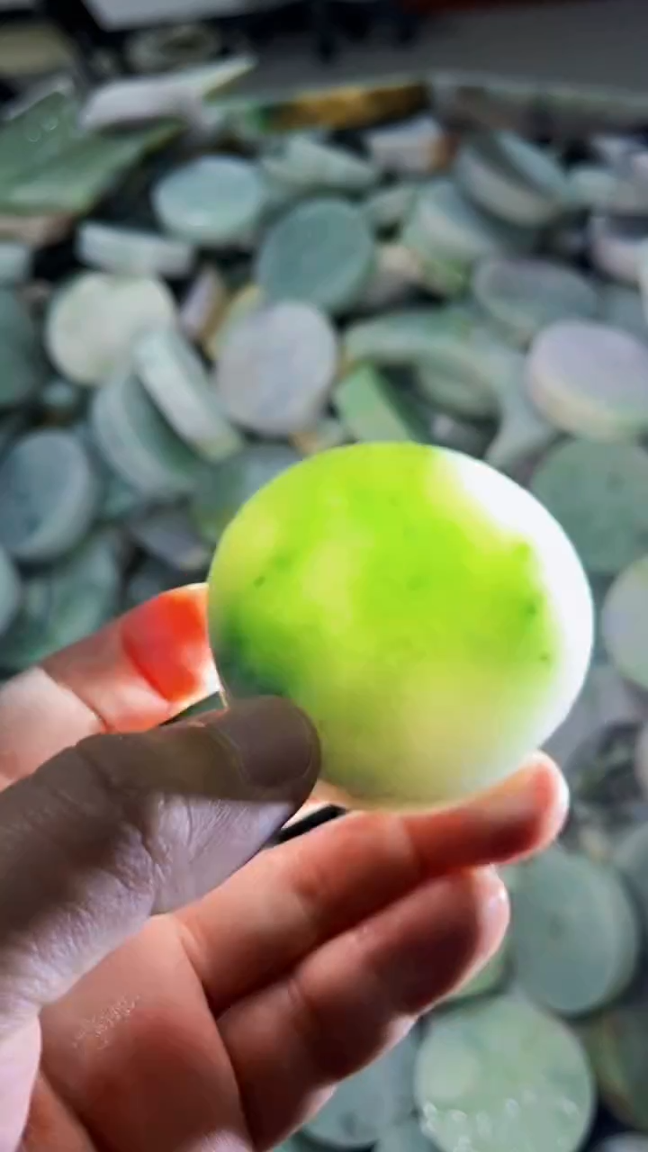 【闪购商品】翡翠挂件未镶嵌A货康壹137