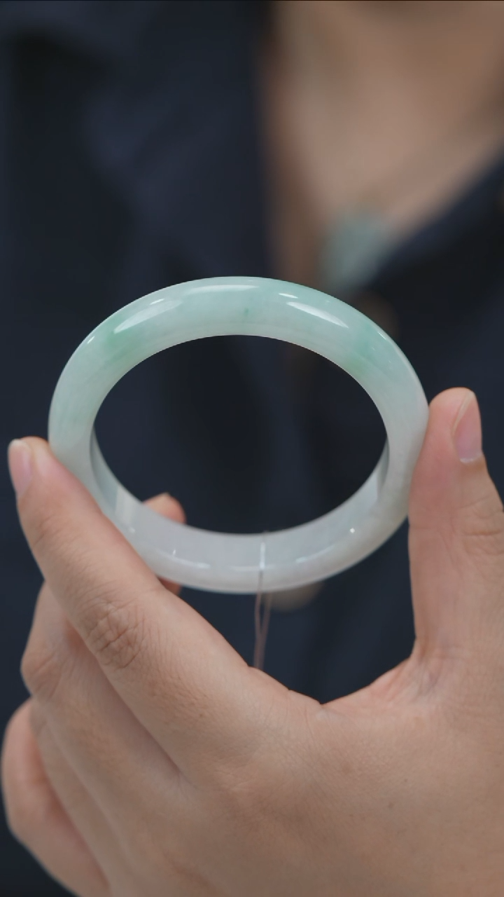 翡翠手镯未镶嵌翡翠手镯J0481