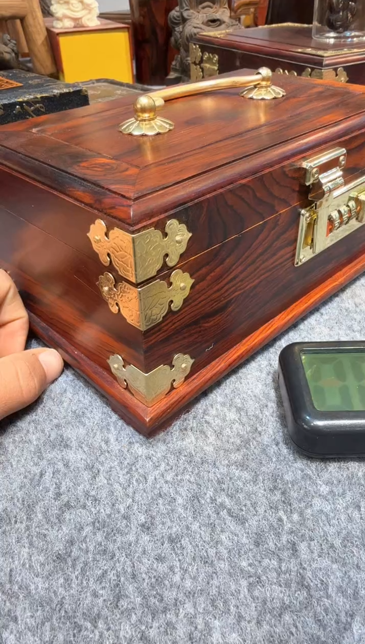 【闪购商品】花梨木类木艺00000000000