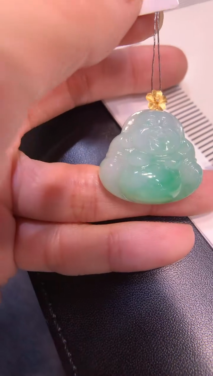 颈饰18K金镶嵌翡翠佛公