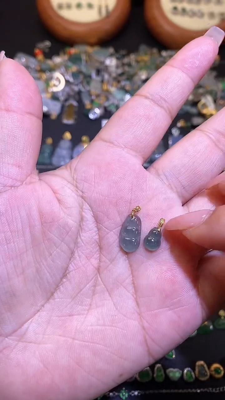 【闪购商品】翡翠吊坠(不含链)18K金镶嵌1