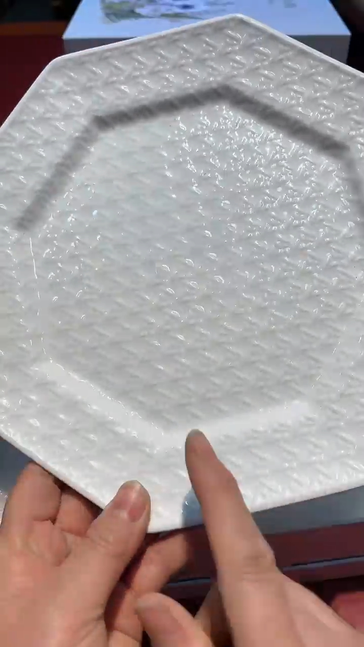 【闪购商品】瓷片锅碗瓢盆一件不剩