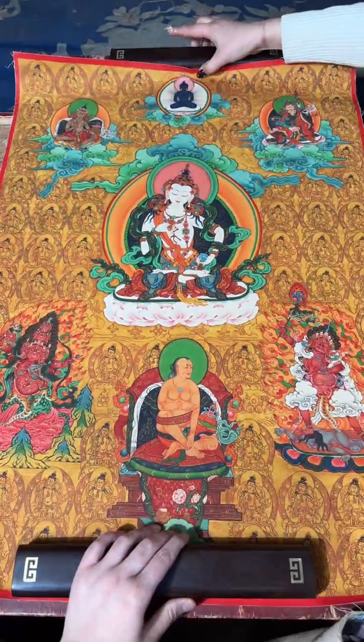 卷轴画龙妹的唐卡tk16